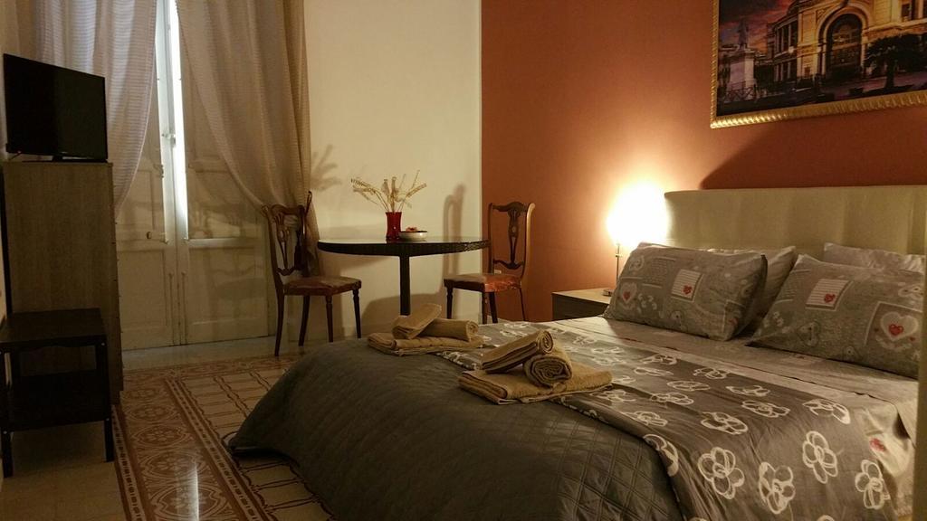 Aragona 74 B&B Палермо Екстериор снимка